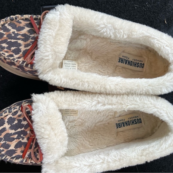 Leopard Slippers - Picture 2 of 2
